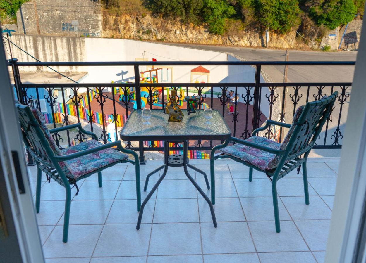 Valsamis Villa Apartments Pórosz Kültér fotó