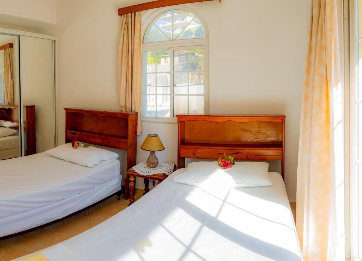 Valsamis Villa Apartments Pórosz Kültér fotó